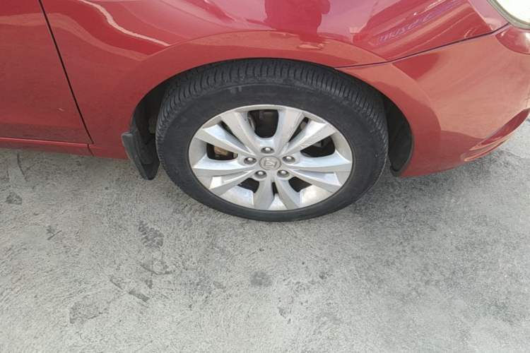 Used CHANGAN Eado 2013 1.6L Manual Luxury Model China V Standard Right Front Wheel Hub