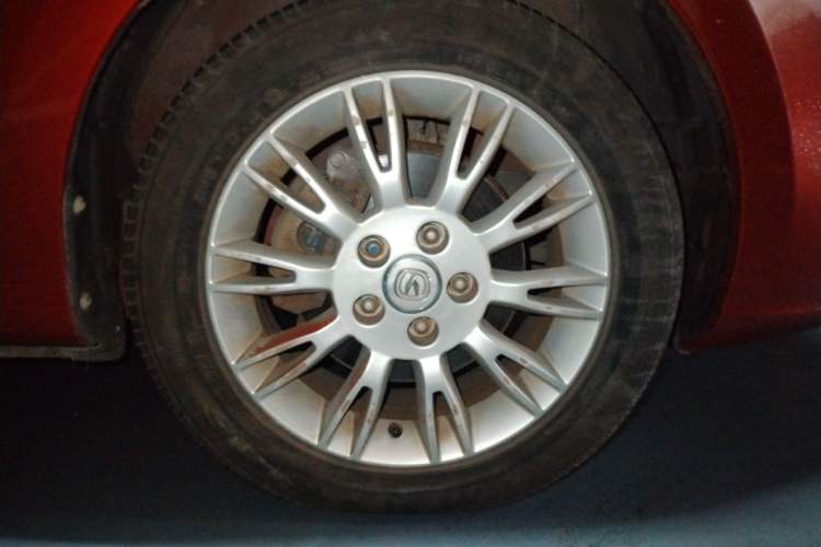Used CHANGAN Eado 2013 1.6L Manual Elite Model China IV Standard Right Front Wheel Hub