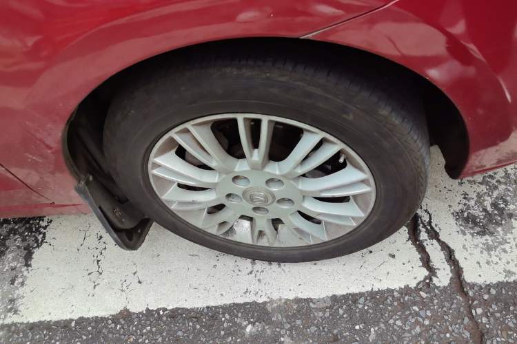 Used CHANGAN Eado 2013 1.6L Automatic Luxury Model China V Standard Right Front Wheel Hub