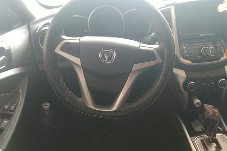 Used CHANGAN Eado 2013 1.6L Automatic ZhiKu Model China IV Standard Steering Wheel