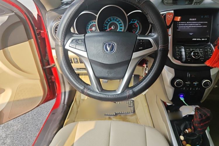 Used CHANGAN Eado 2013 1.6L Manual Luxury Model China V Standard Steering Wheel