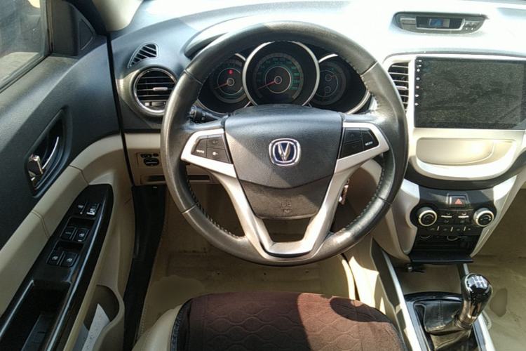 Used CHANGAN Eado 2013 1.6L Manual Luxury Model China V Standard Steering Wheel