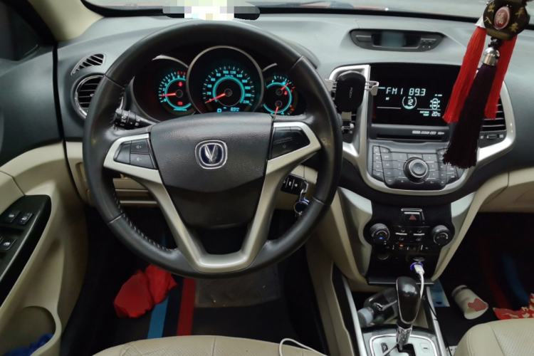 Used CHANGAN Eado 2013 1.6L Automatic Luxury Model China V Standard Steering Wheel