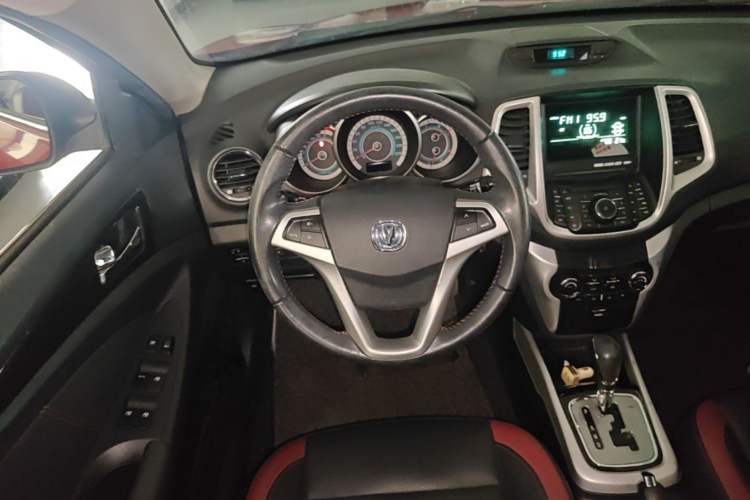 Used CHANGAN Eado 2013 1.6L Automatic Junku Model China IV Standard Steering Wheel