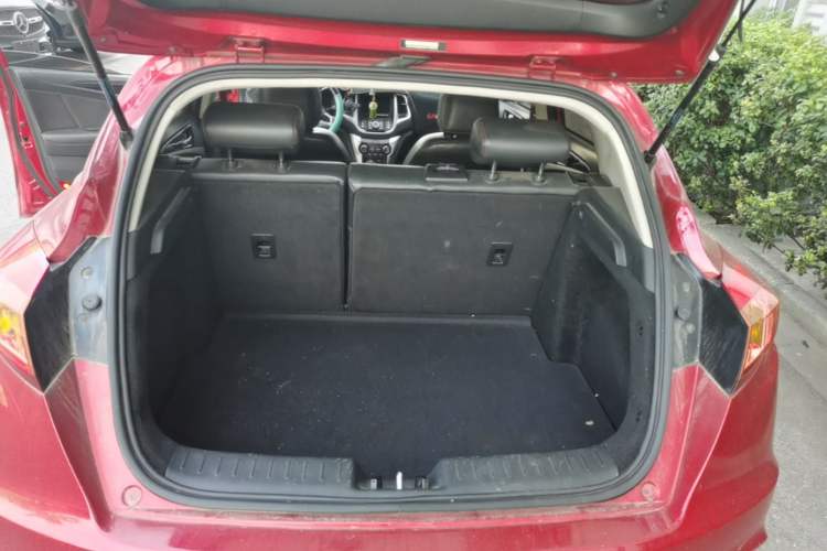 Used CHANGAN Eado 2013 1.6L Automatic Junku Model China IV Standard Trunk