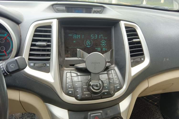 Used CHANGAN Eado 2013 1.6L Manual Luxury Model China V Standard Audio And AC Panel