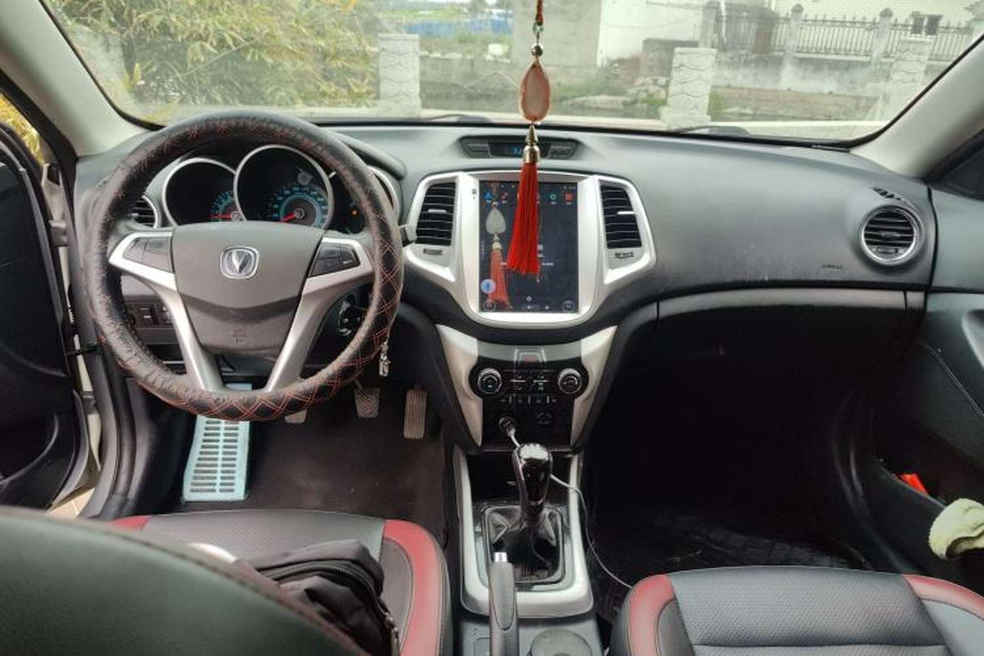 Used CHANGAN Eado 2013 1.6L Manual ZhiKu Model China IV Standard Center Console