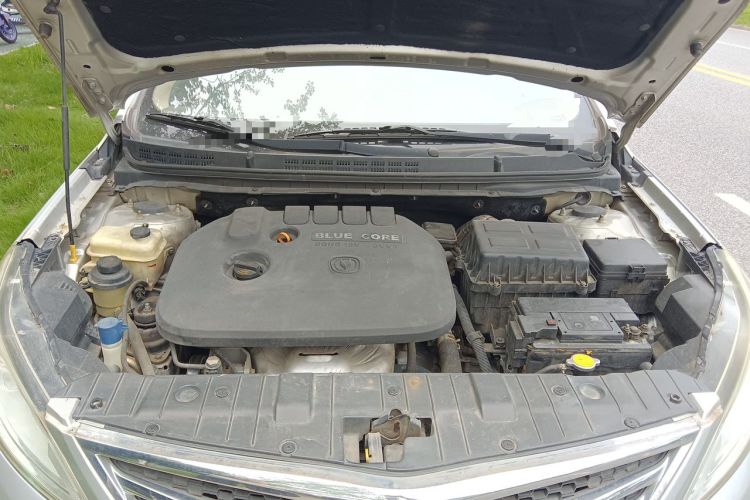 Used CHANGAN Eado 2013 1.6L Manual Luxury Model China V Standard Engine Bay