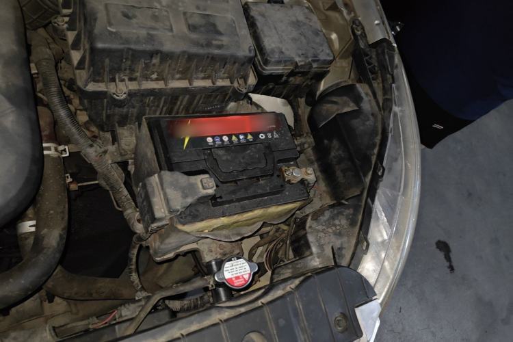 Used CHANGAN Eado 2013 1.6L Manual Elite Model China IV Standard Engine Bay Left
