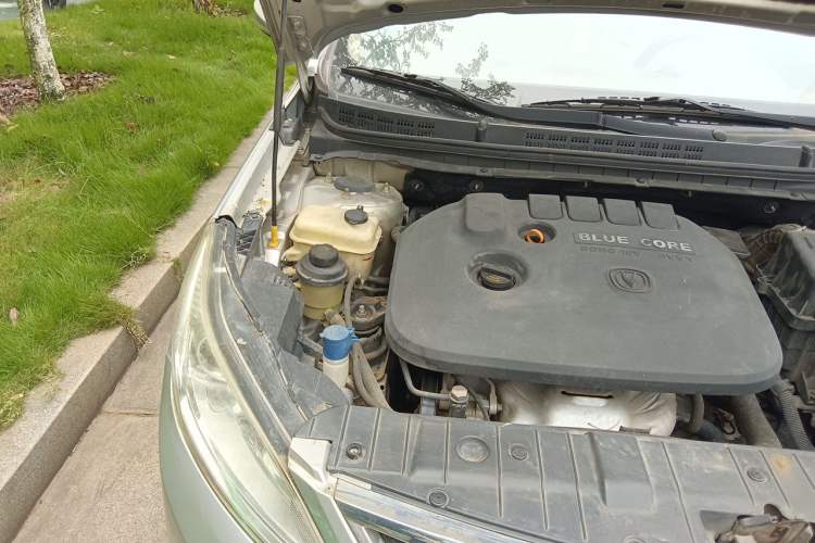 Used CHANGAN Eado 2013 1.6L Manual Luxury Model China V Standard Engine Bay Right