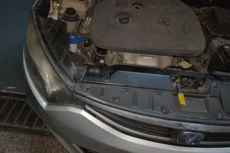 Used CHANGAN Eado 2013 1.6L Manual Luxury Model China V Standard Engine Bay Right