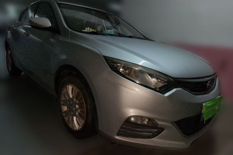 Used CHANGAN Eado 2013 1.6L Manual Luxury Model China V Standard Front Right 45 Deg