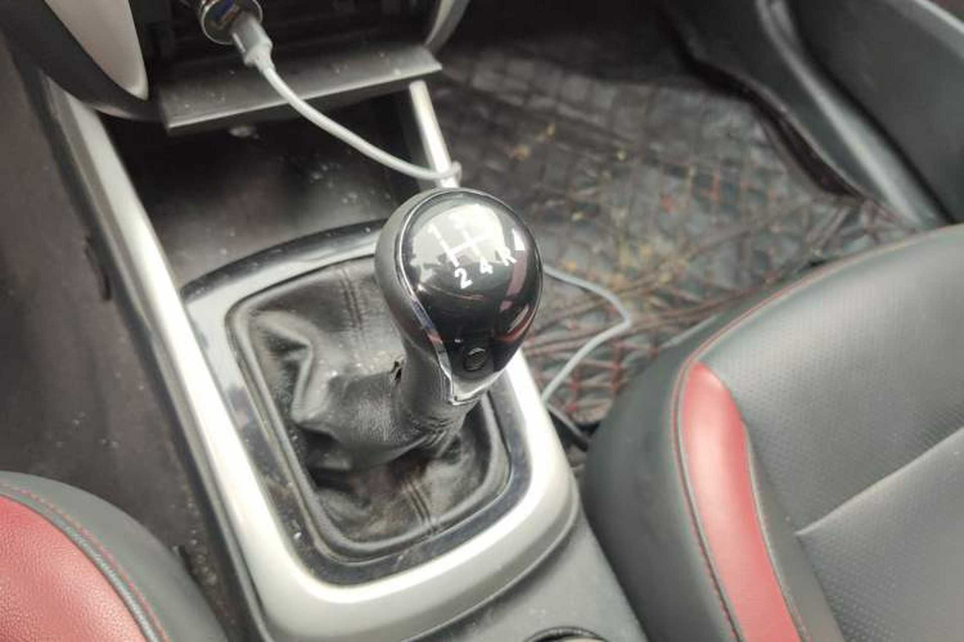 Used CHANGAN Eado 2013 1.6L Manual ZhiKu Model China IV Standard Gear Lever