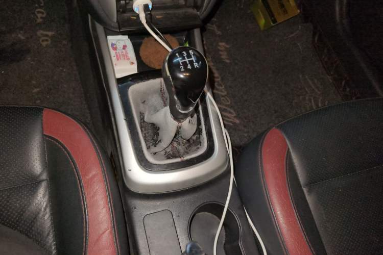 Used CHANGAN Eado 2013 1.6L Manual Luxury Model China V Standard Gear Lever