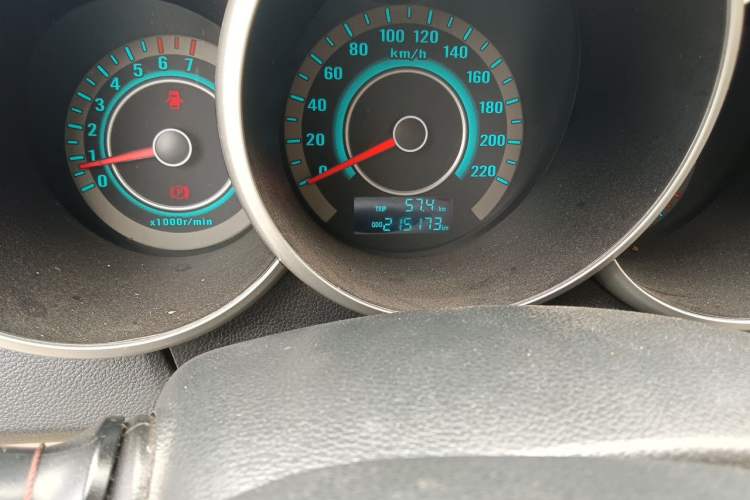 Used CHANGAN Eado 2013 1.6L Manual Luxury Model China V Standard Odometer Close Up