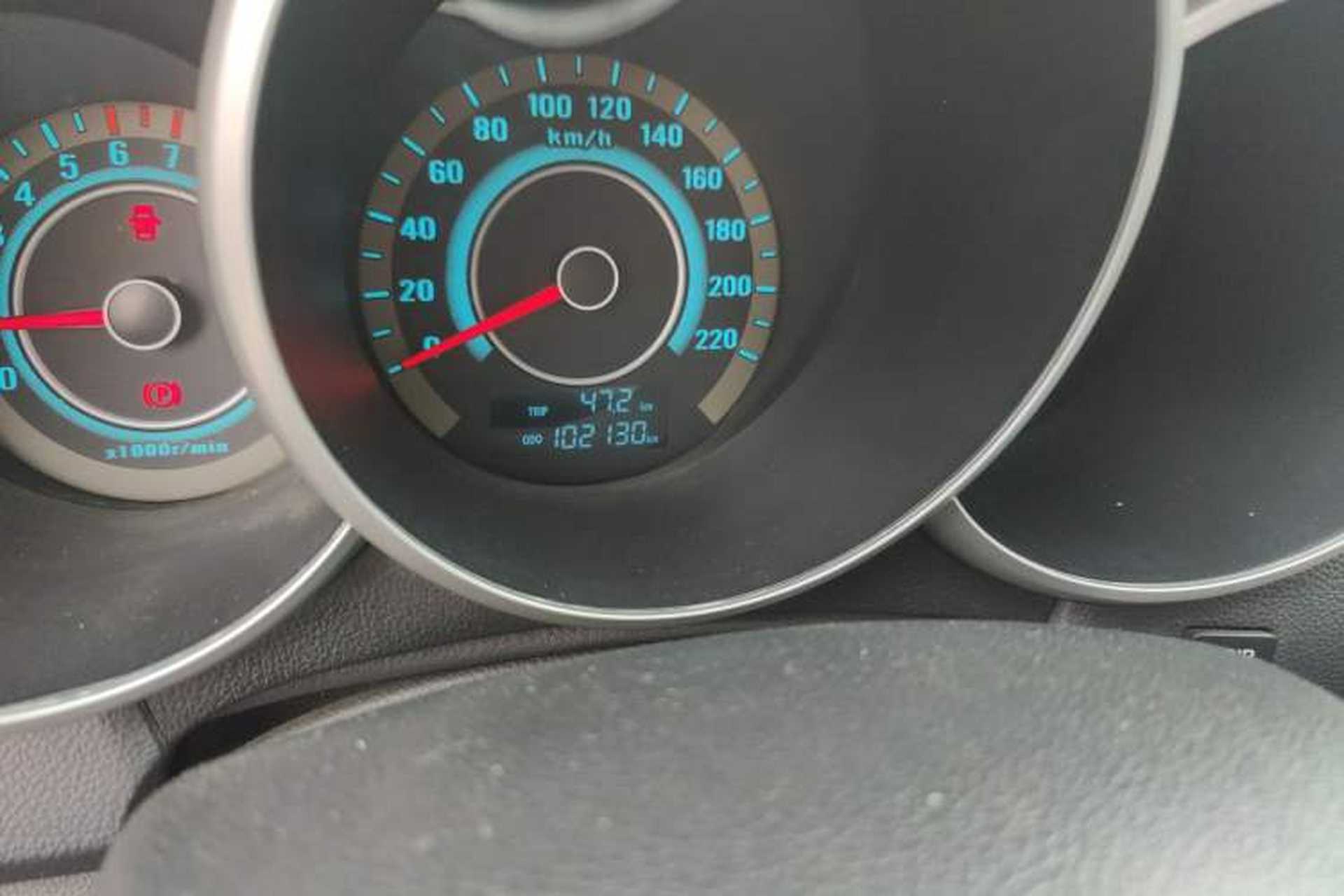 Used CHANGAN Eado 2013 1.6L Manual ZhiKu Model China IV Standard Odometer Close Up