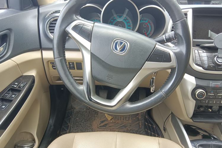 Used CHANGAN Eado 2013 1.6L Manual Luxury Model China V Standard Steering Wheel