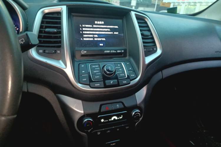 Used CHANGAN Eado 2013 1.6L Manual Junkuo Model China IV Standard Audio And AC Panel