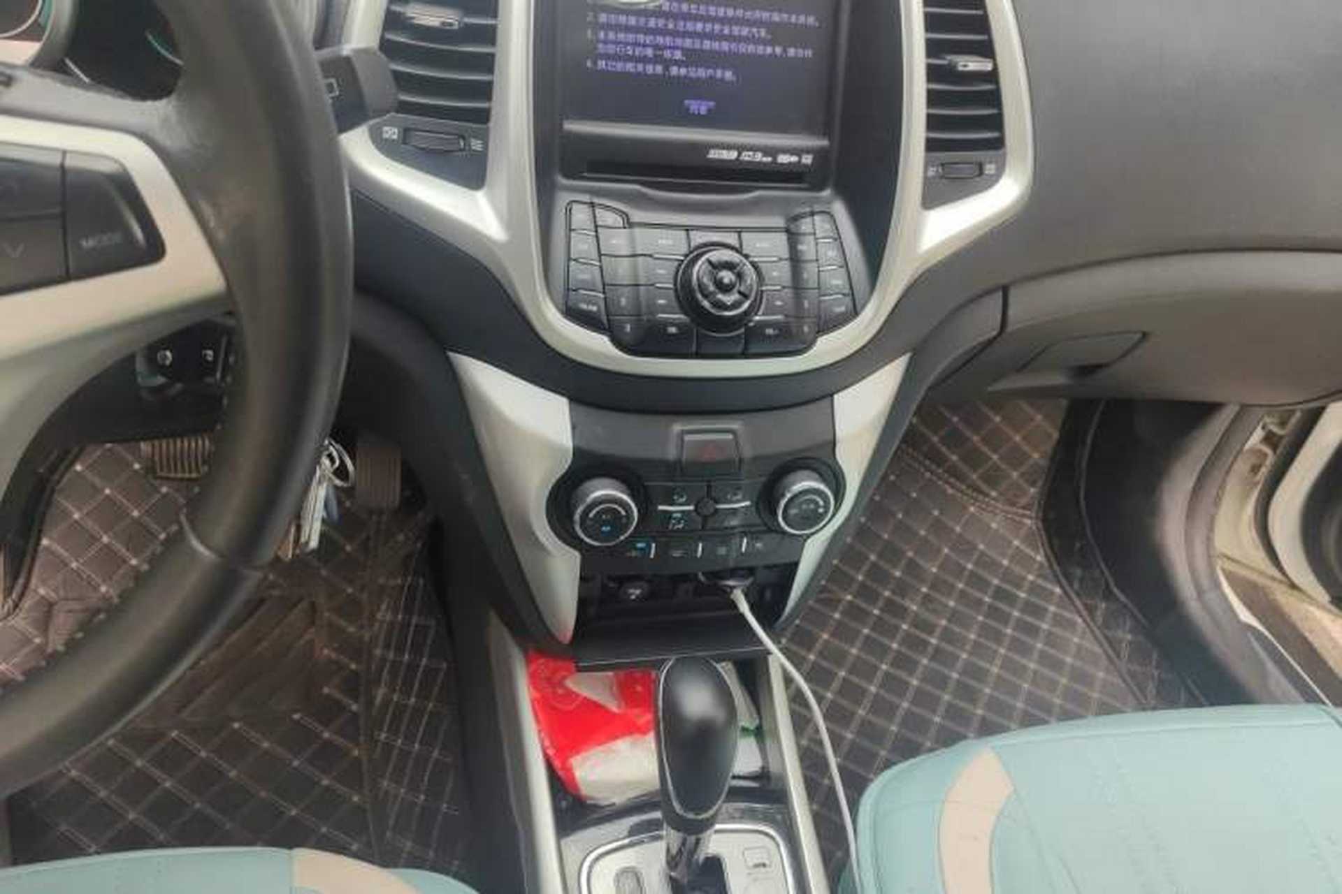 Used CHANGAN Eado 2013 1.6L Automatic ZhiKu Model China IV Standard Audio And AC Panel