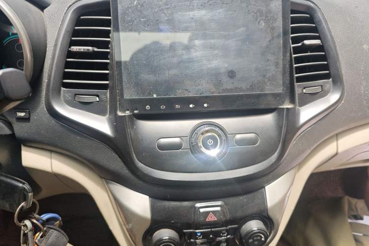 Used CHANGAN Eado 2013 1.6L Manual Elite Model China IV Standard Audio And AC Panel
