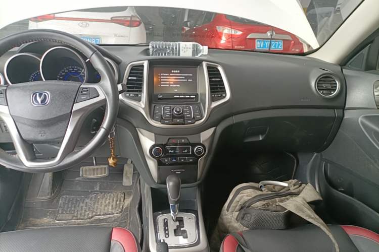 Used CHANGAN Eado 2013 1.6L Automatic Junku Model China IV Standard Audio And AC Panel