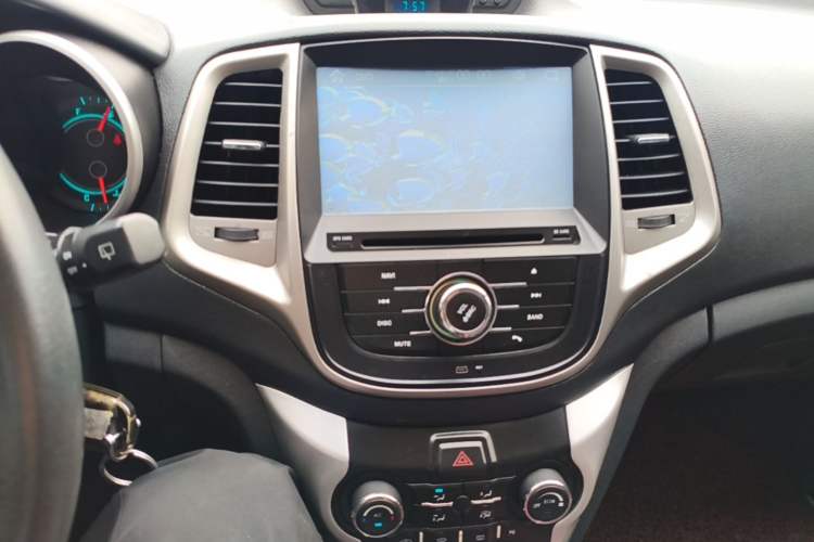 Used CHANGAN Eado 2013 1.6L Manual Junkuo Model China IV Standard Audio And AC Panel