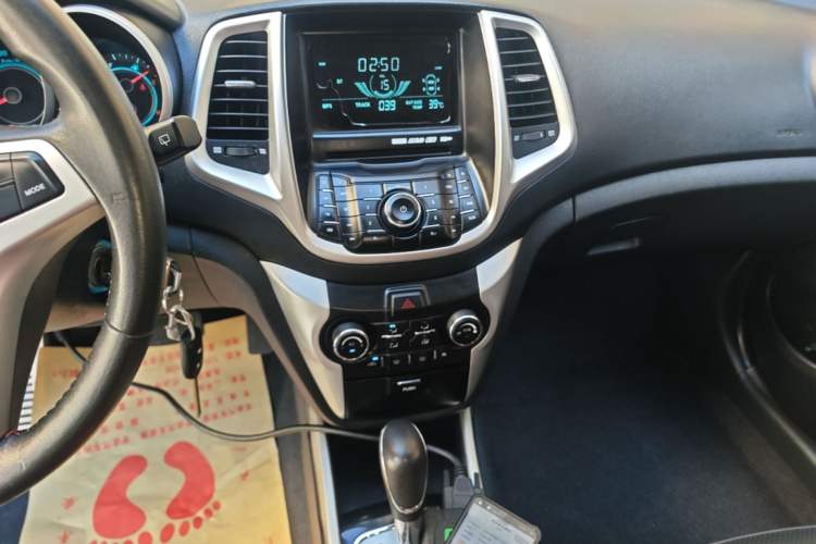 Used CHANGAN Eado 2013 1.5T Automatic Cool Edition Audio And AC Panel