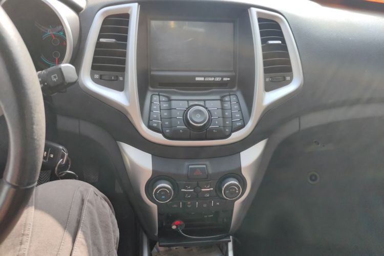 Used CHANGAN Eado 2013 1.6L Manual Junkuo Model China IV Standard Audio And AC Panel