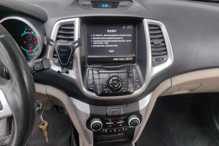 Used CHANGAN Eado 2013 1.6L Manual Luxury Model China V Standard Audio And AC Panel