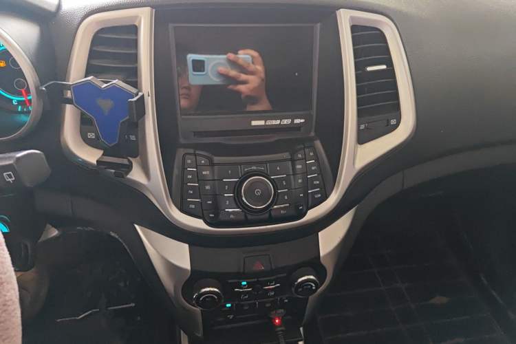 Used CHANGAN Eado 2013 1.6L Manual Junkuo Model China IV Standard Audio And AC Panel