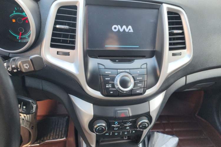 Used CHANGAN Eado 2013 1.6L Automatic Junku Model China IV Standard Audio And AC Panel