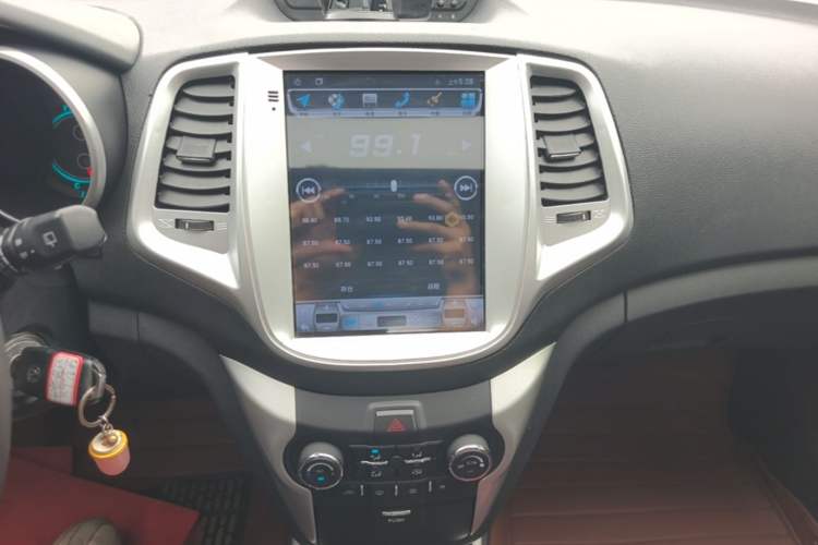 Used CHANGAN Eado 2013 1.6L Automatic Junku Model China IV Standard Audio And AC Panel