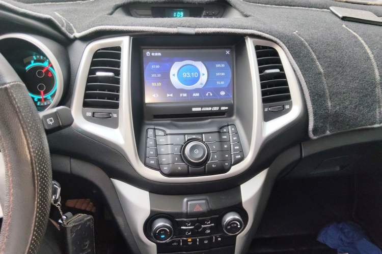 Used CHANGAN Eado 2013 1.6L Manual Junku Model China V Standard Audio And AC Panel