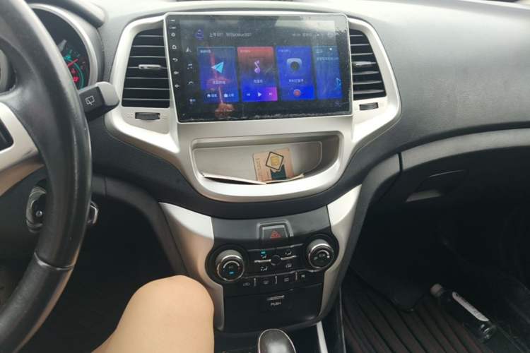 Used CHANGAN Eado 2013 1.6L Automatic Junku Model China IV Standard Audio And AC Panel