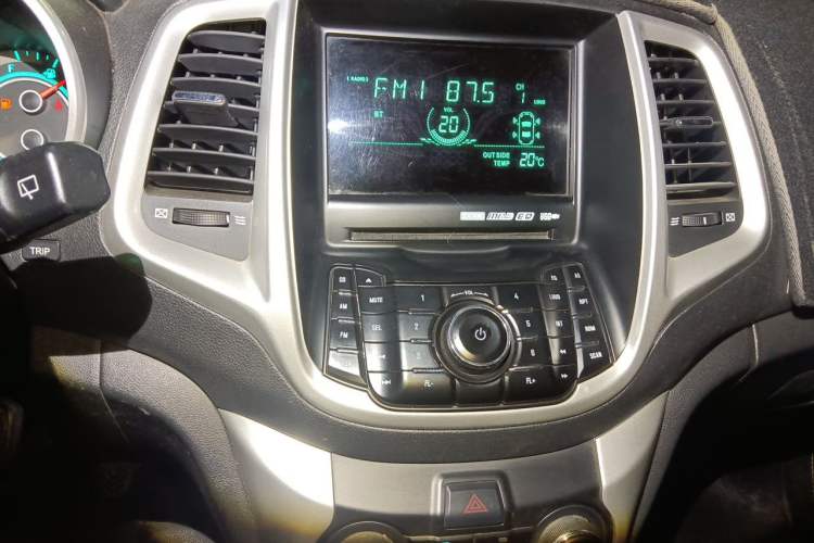 Used CHANGAN Eado 2013 1.6L Manual Junkuo Model China IV Standard Audio And AC Panel