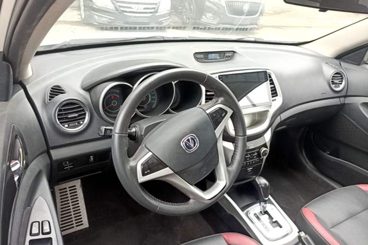 Used CHANGAN Eado 2013 1.6L Automatic Junku Model China IV Standard Center Console