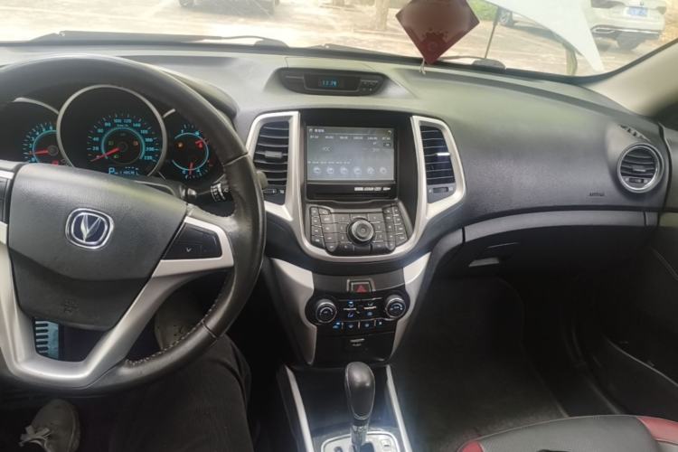 Used CHANGAN Eado 2013 1.6L Automatic Junku Model China IV Standard Center Console