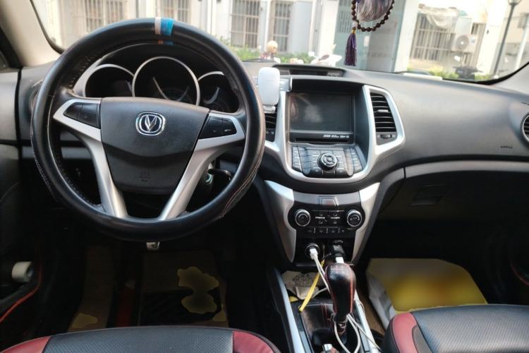 Used CHANGAN Eado 2013 1.6L Manual ZhiKu Model China IV Standard Center Console