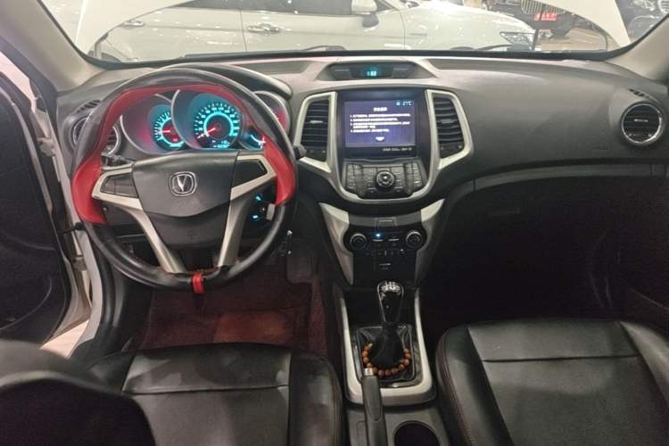 Used CHANGAN Eado 2013 1.6L Manual ZhiKu Model China IV Standard Center Console