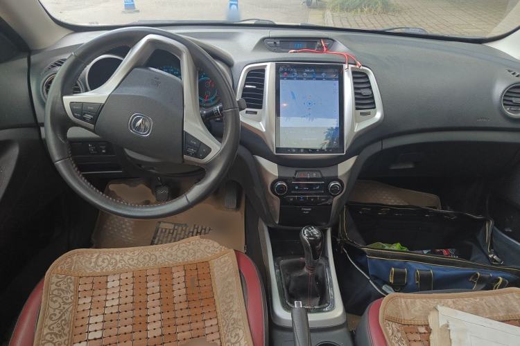 Used CHANGAN Eado 2013 1.6L Manual Junkuo Model China IV Standard Center Console