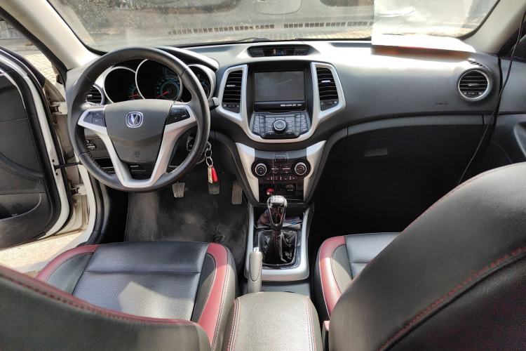 Used CHANGAN Eado 2013 1.6L Manual Junkuo Model China IV Standard Center Console