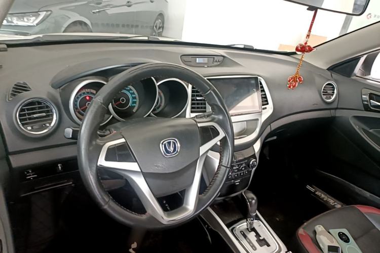 Used CHANGAN Eado 2013 1.6L Automatic Junku Model China IV Standard Center Console