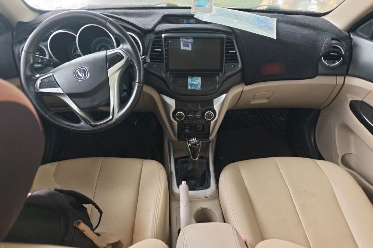 Used CHANGAN Eado 2013 1.6L Manual Elite Model China IV Standard Center Console