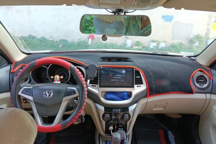 Used CHANGAN Eado 2013 1.6L Manual Luxury Model China V Standard Center Console