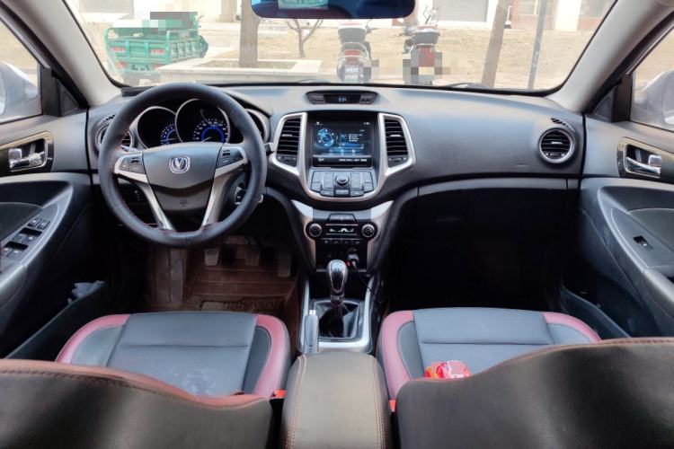 Used CHANGAN Eado 2013 1.6L Manual Junkuo Model China IV Standard Center Console