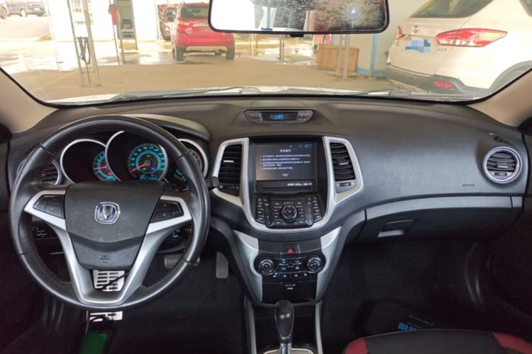 Used CHANGAN Eado 2013 1.6L Automatic ZhiKu Model China IV Standard Center Console