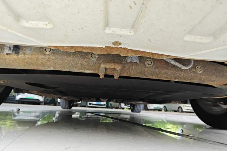 Used CHANGAN Eado 2013 1.6L Manual Junkuo Model China IV Standard Chassis Front