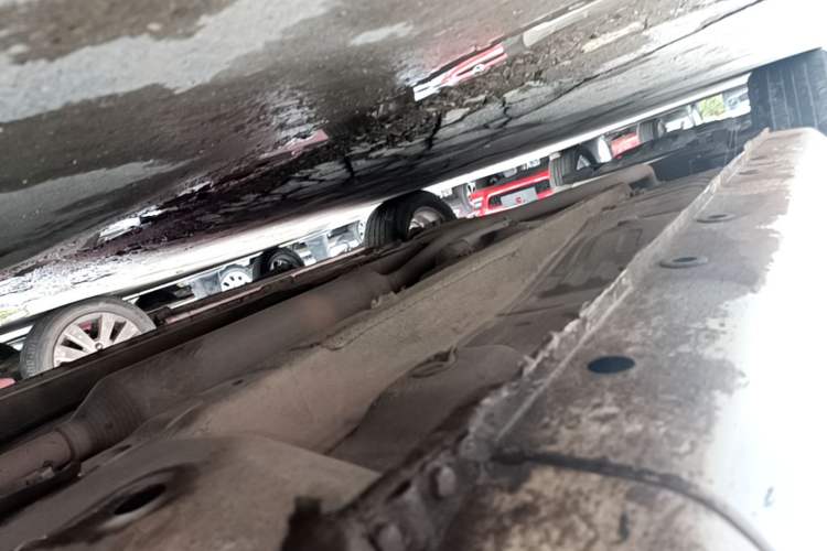 Used CHANGAN Eado 2013 1.6L Automatic Junku Model China IV Standard Chassis Front Right