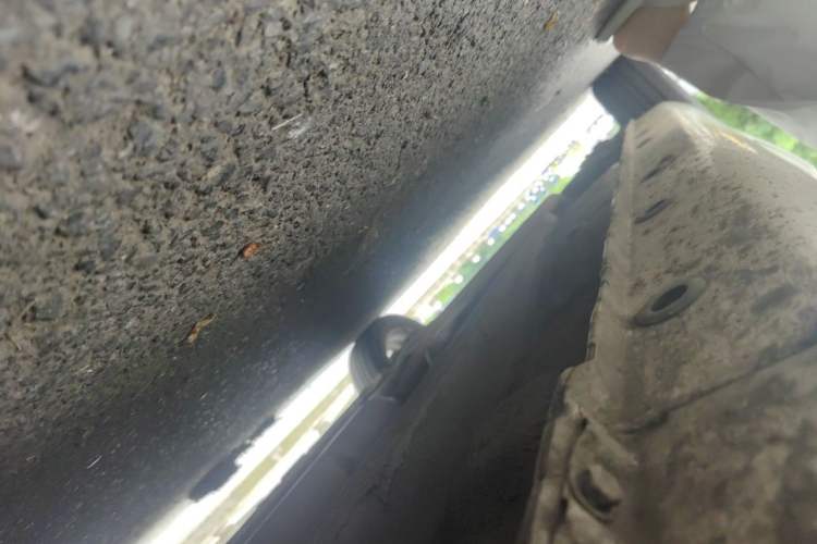 Used CHANGAN Eado 2013 1.6L Automatic ZhiKu Model China IV Standard Chassis Front Right