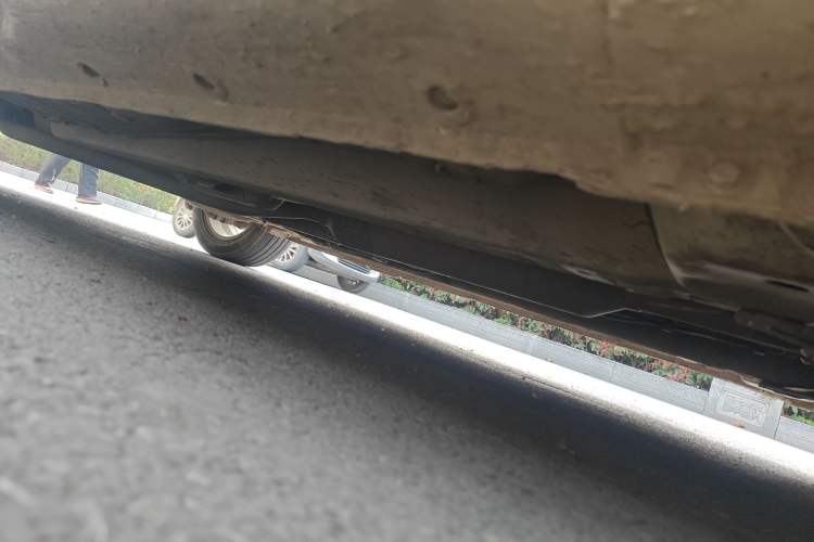 Used CHANGAN Eado 2013 1.6L Automatic ZhiKu Model China IV Standard Chassis Front Right